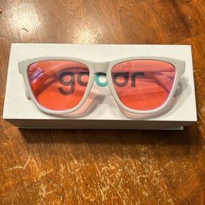 Goodr Au Revoir, Gopher pink and white sunglasses
